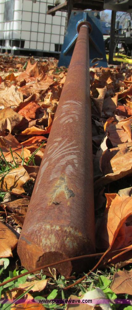 image for item F5392 9' carpet pole