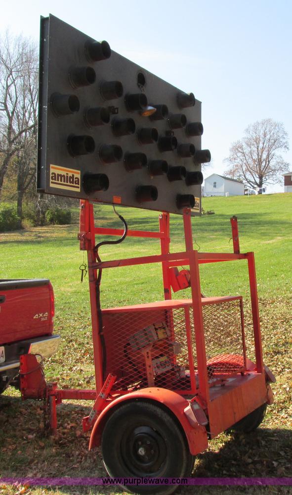 image for item F5395 Amida towable arrowboard