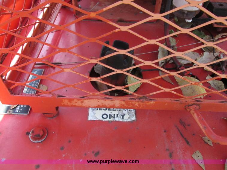 image for item F5395 Amida towable arrowboard