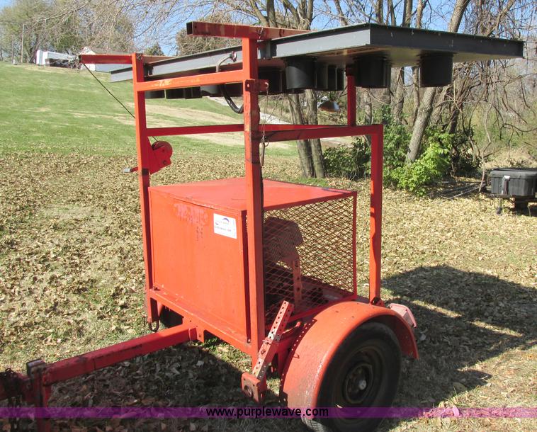 image for item F5395 Amida towable arrowboard