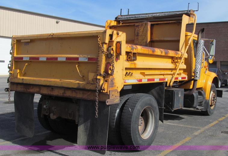 image for item G2179 2000 International 4900 dump truck