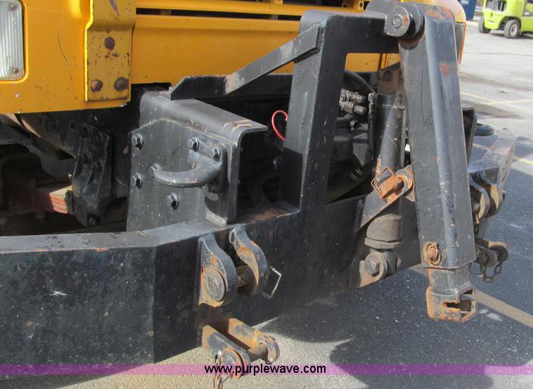 image for item G2179 2000 International 4900 dump truck