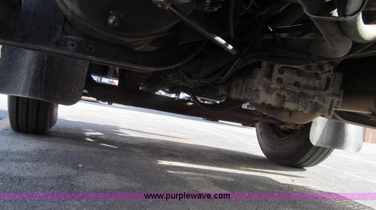 image for item G2179 2000 International 4900 dump truck