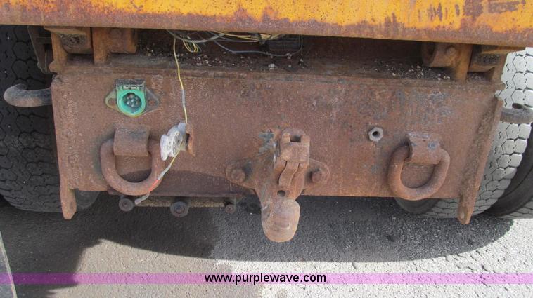 image for item G2179 2000 International 4900 dump truck