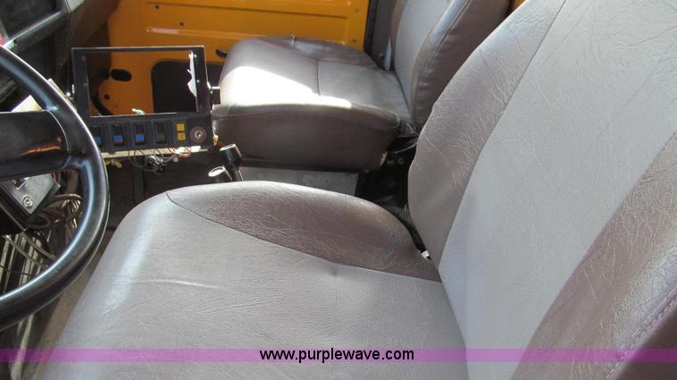 image for item G2179 2000 International 4900 dump truck