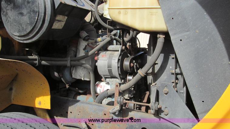 image for item G2179 2000 International 4900 dump truck