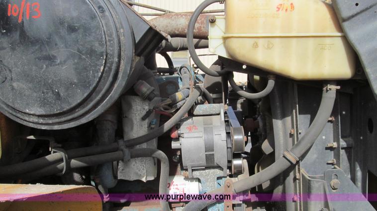 image for item G2179 2000 International 4900 dump truck