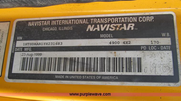 image for item G2179 2000 International 4900 dump truck