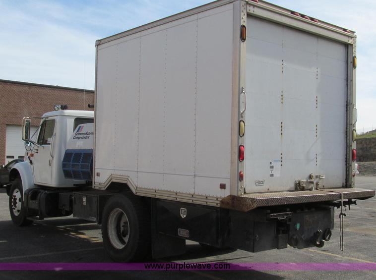 image for item G2180 2002 International 4900 bridge maintenance truck