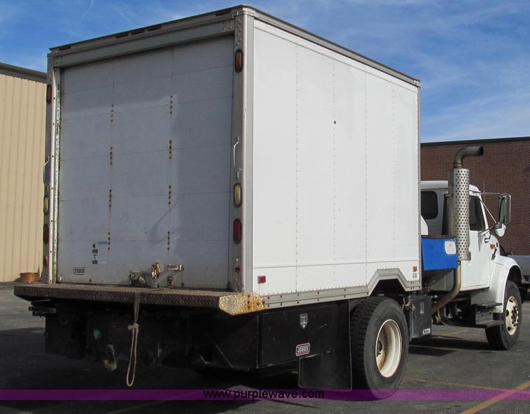 image for item G2180 2002 International 4900 bridge maintenance truck