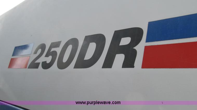 image for item G2180 2002 International 4900 bridge maintenance truck