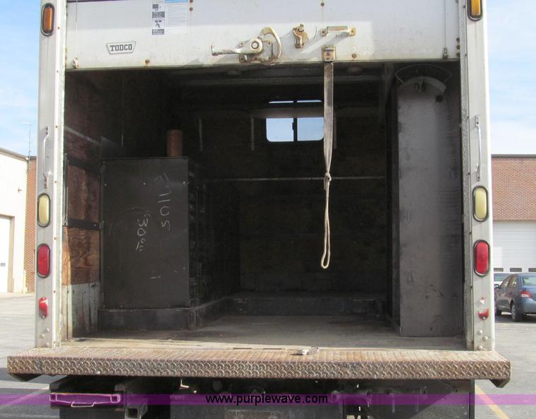 image for item G2180 2002 International 4900 bridge maintenance truck