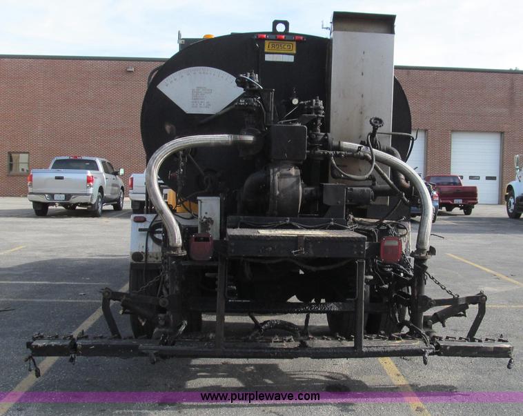 image for item G2181 1996 International 4900 oil distribution truck