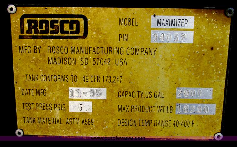 image for item G2181 1996 International 4900 oil distribution truck