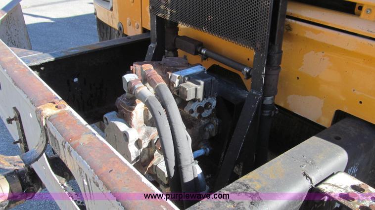 image for item G2182 1996 International 4900 oil distribution truck