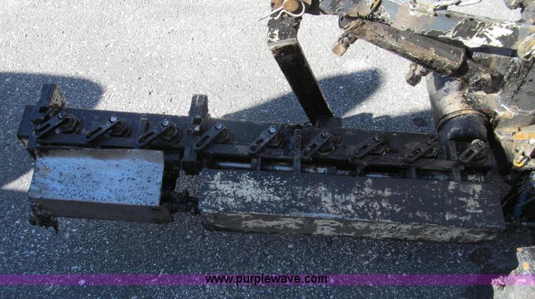 image for item G2182 1996 International 4900 oil distribution truck