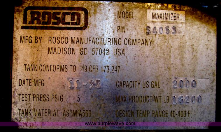 image for item G2182 1996 International 4900 oil distribution truck