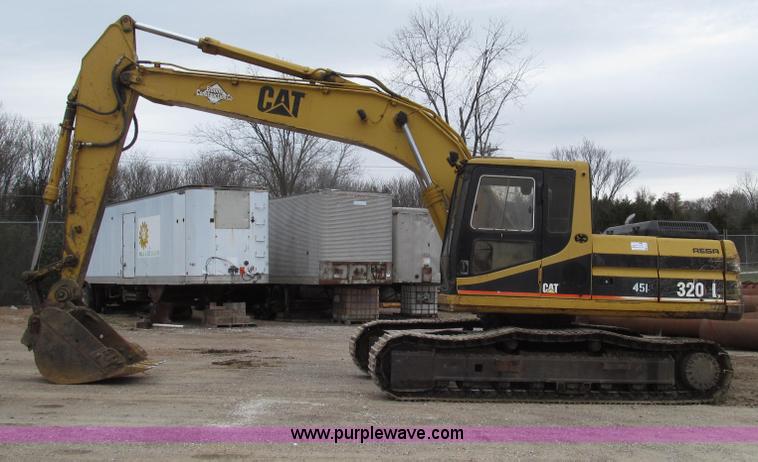 image for item G2193 1993 Caterpillar 320L excavator