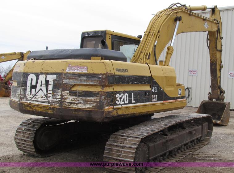 image for item G2193 1993 Caterpillar 320L excavator