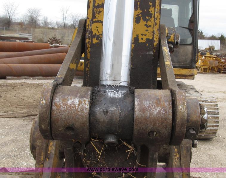 image for item G2193 1993 Caterpillar 320L excavator