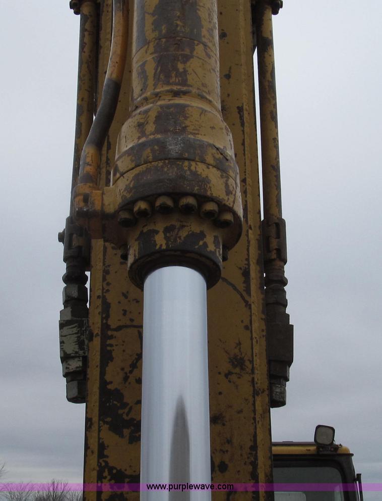 image for item G2193 1993 Caterpillar 320L excavator