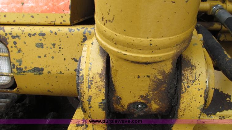 image for item G2193 1993 Caterpillar 320L excavator