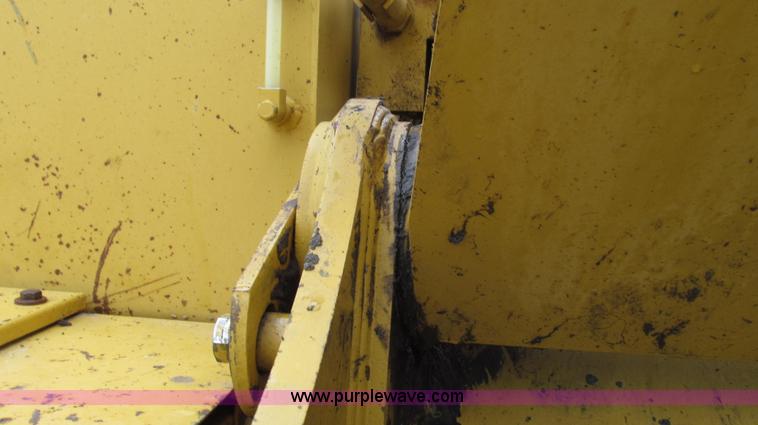 image for item G2193 1993 Caterpillar 320L excavator