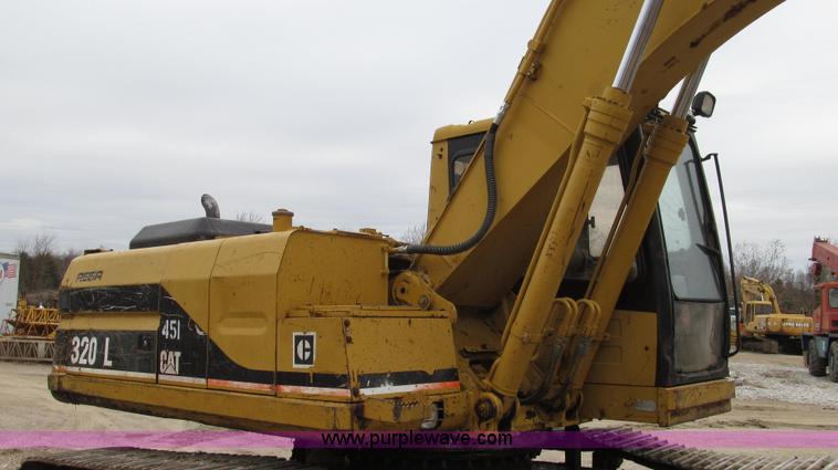 image for item G2193 1993 Caterpillar 320L excavator