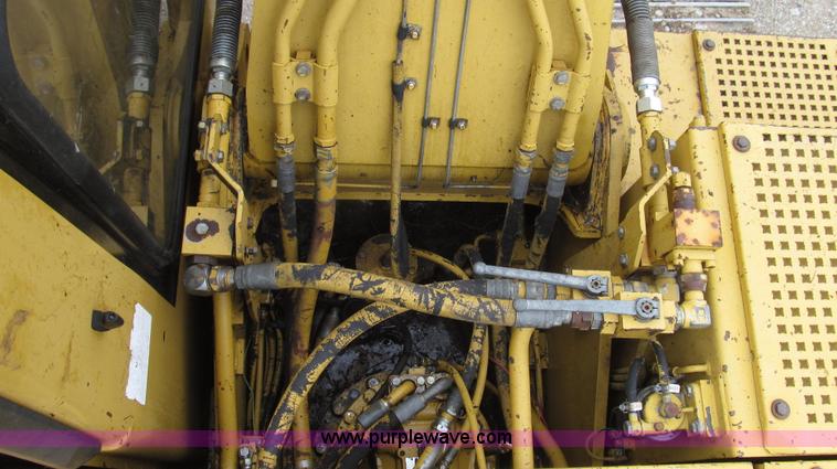 image for item G2193 1993 Caterpillar 320L excavator