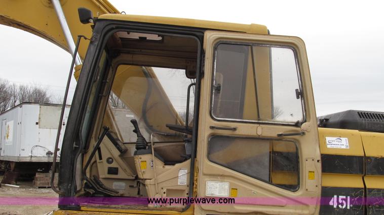 image for item G2193 1993 Caterpillar 320L excavator