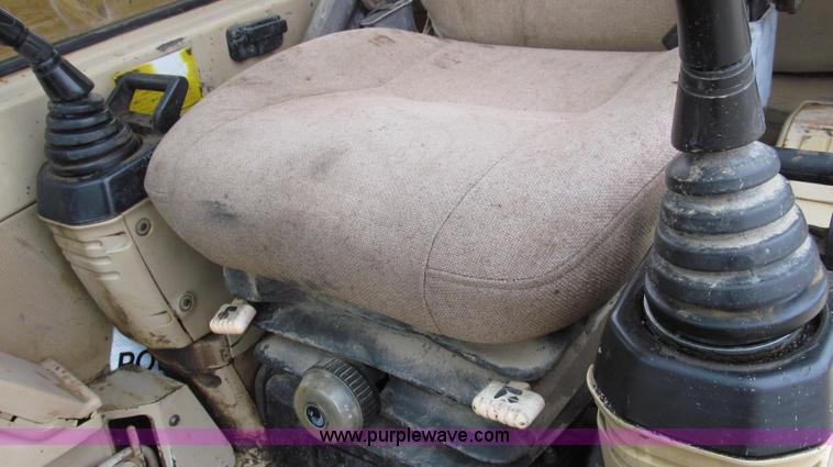 image for item G2193 1993 Caterpillar 320L excavator