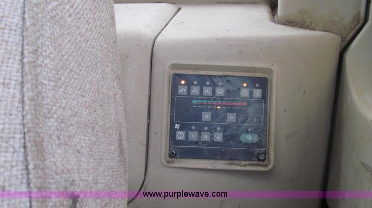 image for item G2193 1993 Caterpillar 320L excavator