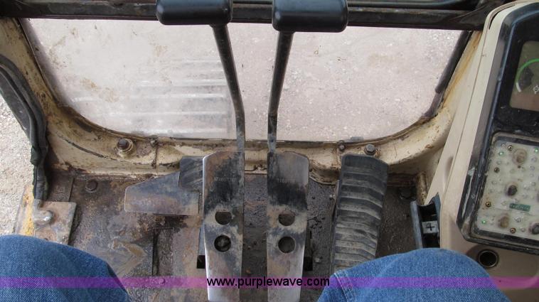 image for item G2193 1993 Caterpillar 320L excavator