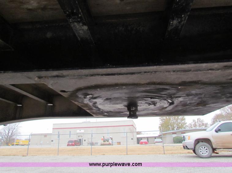 image for item G4377 2012 Jetco 531 step deck trailer