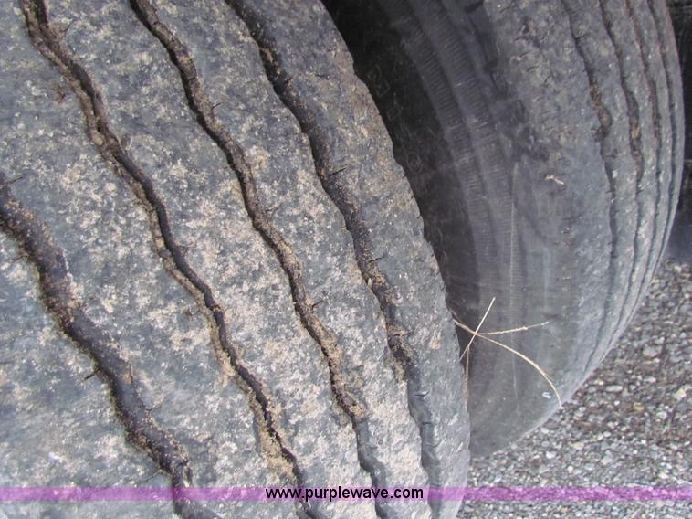 image for item G4377 2012 Jetco 531 step deck trailer