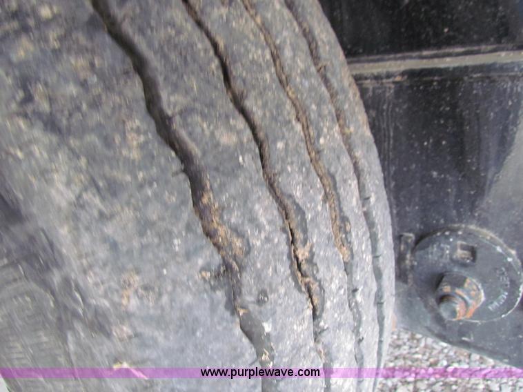 image for item G4377 2012 Jetco 531 step deck trailer