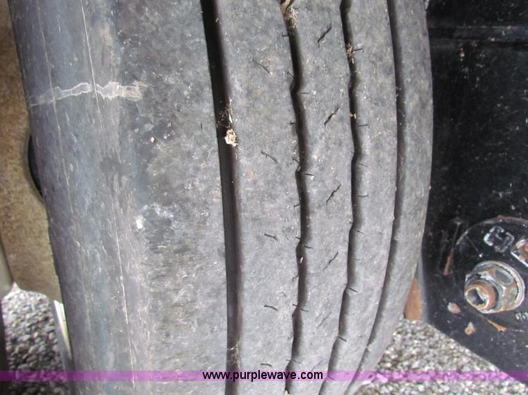 image for item G4377 2012 Jetco 531 step deck trailer