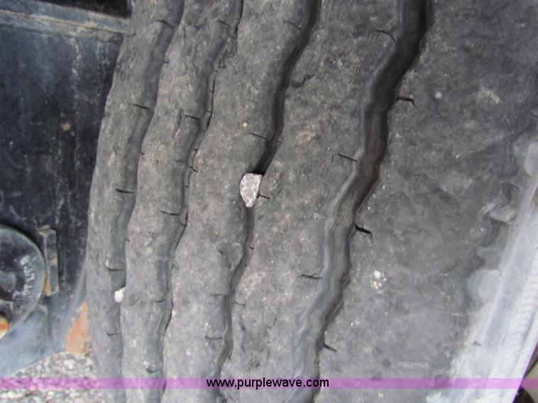 image for item G4377 2012 Jetco 531 step deck trailer