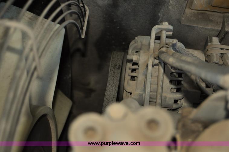 image for item G6204 2004 John Deere 80C excavator