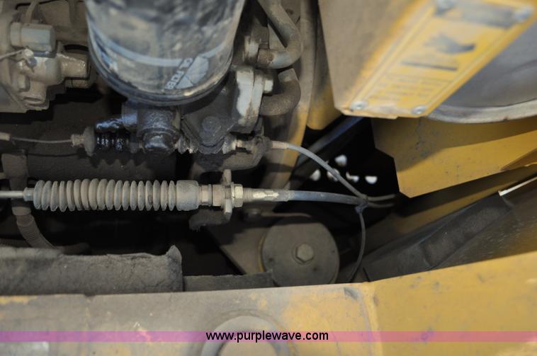 image for item G6204 2004 John Deere 80C excavator