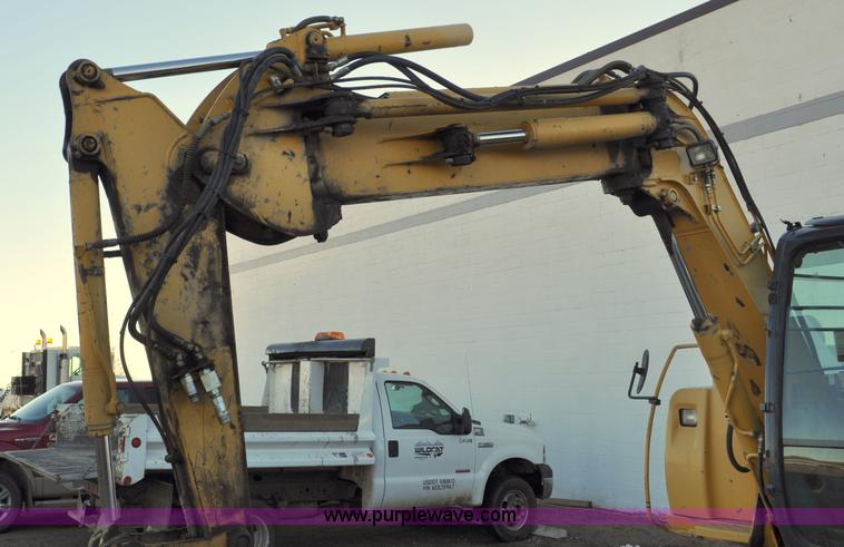 image for item G6204 2004 John Deere 80C excavator