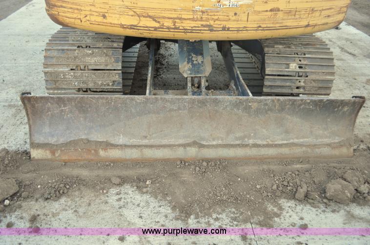 image for item G6204 2004 John Deere 80C excavator