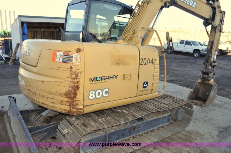 image for item G6204 2004 John Deere 80C excavator