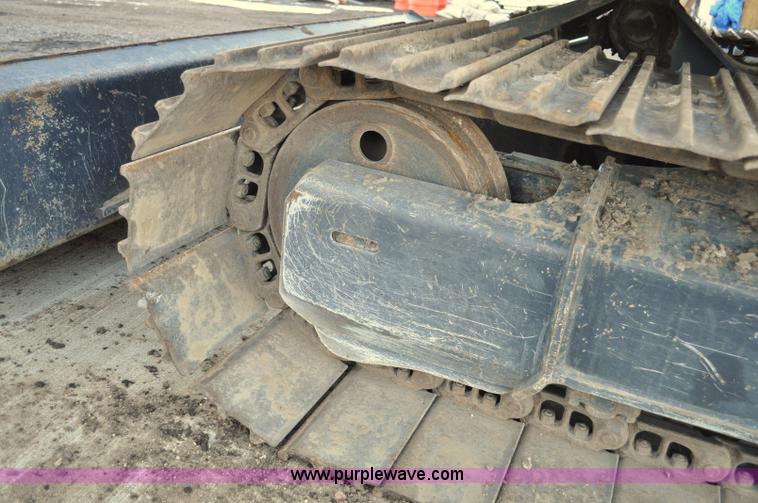 image for item G6204 2004 John Deere 80C excavator