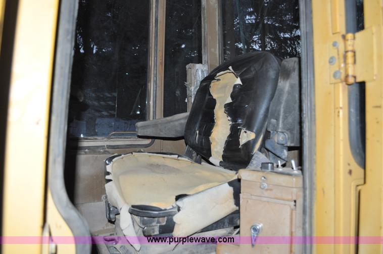 image for item G6209 1987 Caterpillar 926 wheel loader