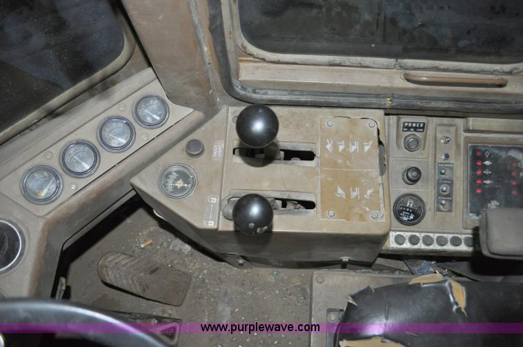 image for item G6209 1987 Caterpillar 926 wheel loader