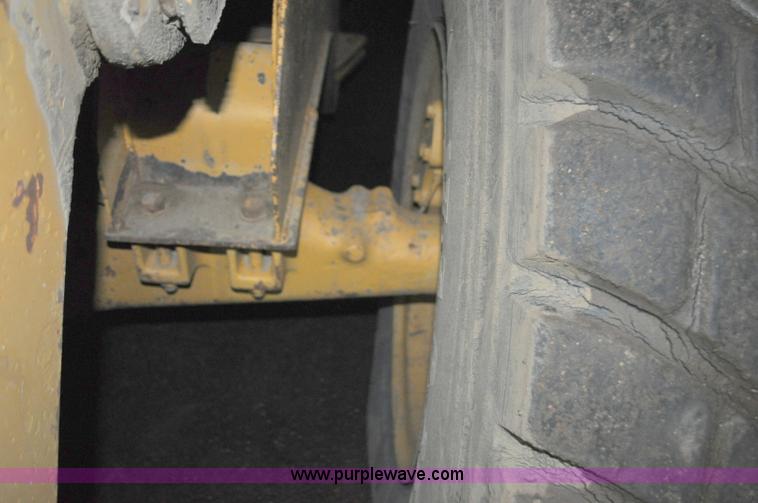 image for item G6209 1987 Caterpillar 926 wheel loader