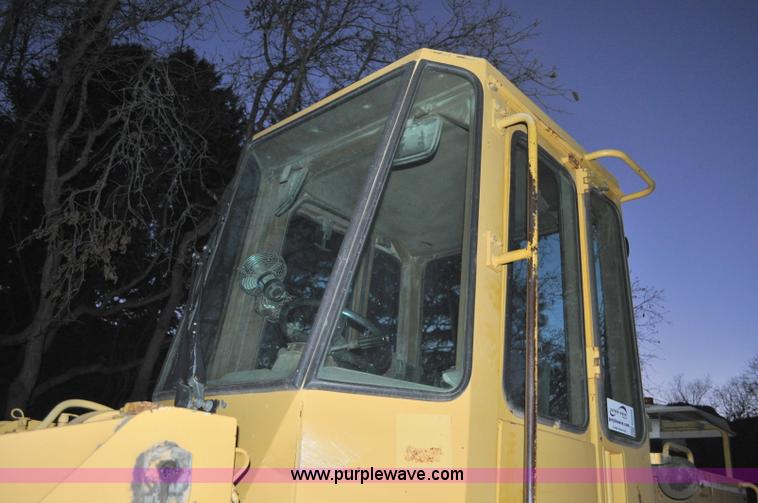 image for item G6209 1987 Caterpillar 926 wheel loader