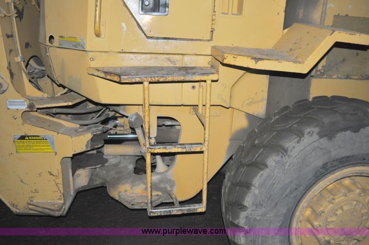 image for item G6209 1987 Caterpillar 926 wheel loader
