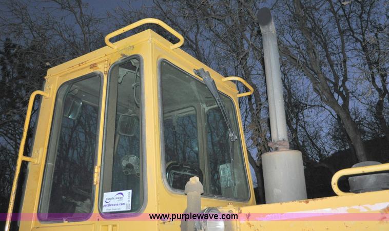 image for item G6209 1987 Caterpillar 926 wheel loader